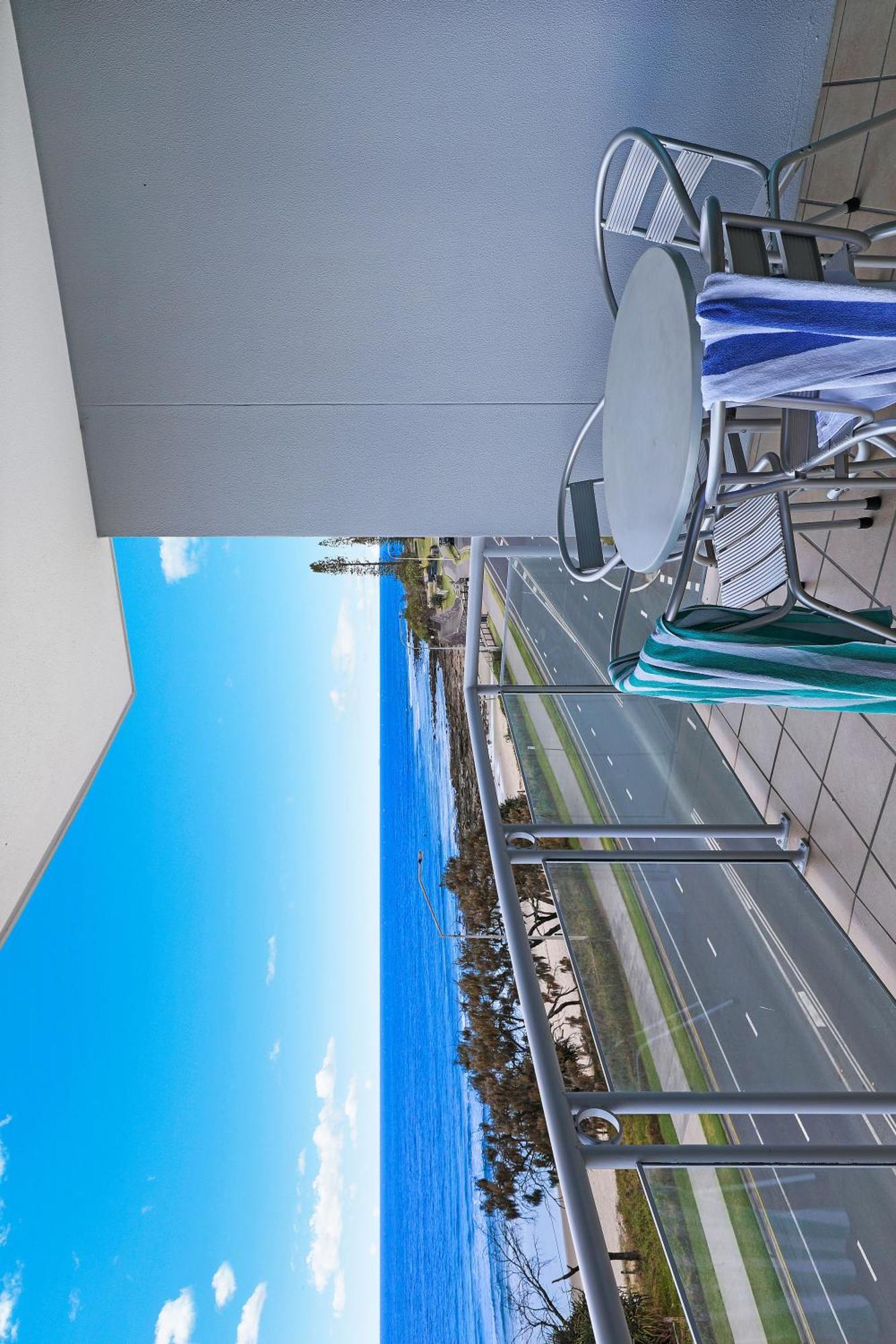 Grand Palais Boolarong Beachside Apartments Alexandra Headland Exterior foto